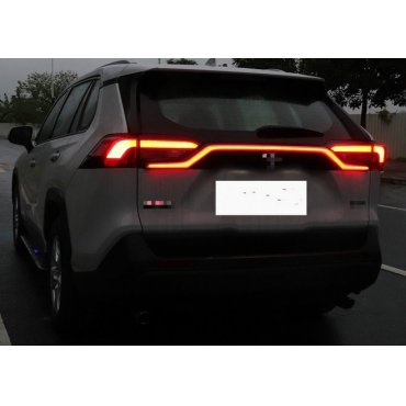 Toyota RAV 4 2019+ LED вставка фонарь