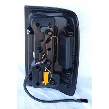 Volkswagen Amarok 2009+ тюнинг фонари задние черные WC