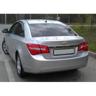 Chevrolet Cruze оптика задняя красная Benz Style