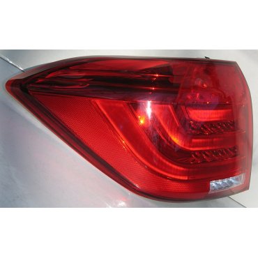 Toyota Highlander 2012 оптика задняя LED красная