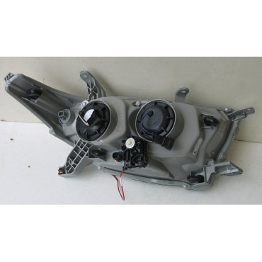 Toyota Highlander оптика передняя ксеноновая