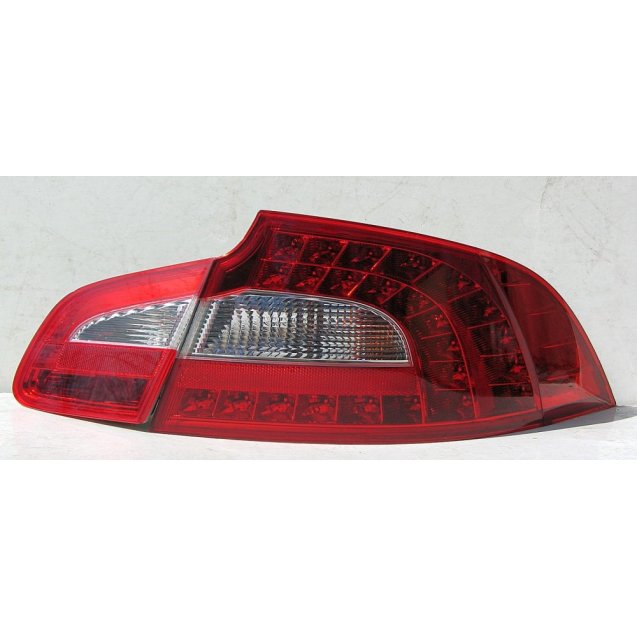 Skoda Superb 2 оптика задняя светодиодная / LED taillights