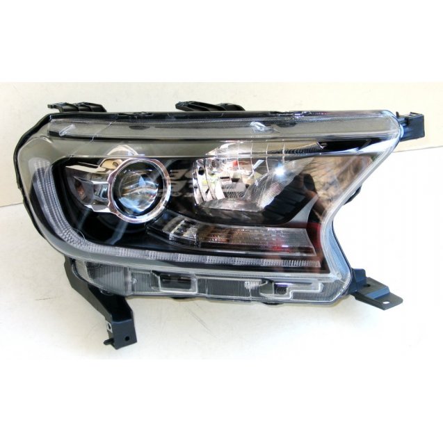 Ford Ranger  T7 оптика передняя ксеноновая 