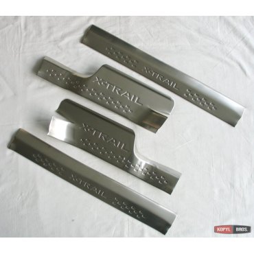 Nissan X-Trail T32 2017+ накладки защитные на пороги дверных проемов верхние тип B