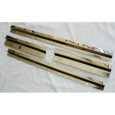 Mitsubishi Pajero Sport 2016+ накладки порогов дверных проемов малые