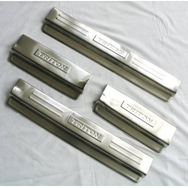 Mitsubishi L200 Triton 2016+ накладки на пороги дверных проемов верхние